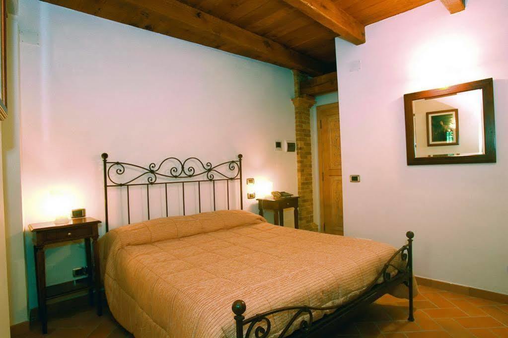 B&B La Torretta Sul Borgo Grottammare Exterior foto